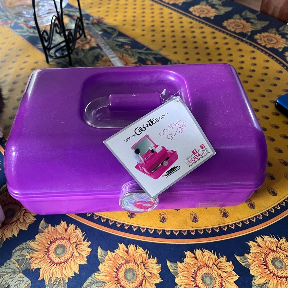 Caboodles purple glitter  On-the-Go-Girl Case